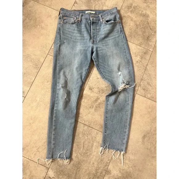 Levis Wedgie Straight High Rise Distressed Light Wash Blue Jeans 29 52303-0000 - Picture 3 of 6
